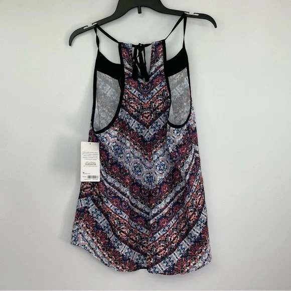 Athleta Chevron dune top size Medium NWT - Picture 5 of 12